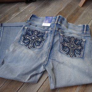 NWT Mid Rise Stretch Cropped Capri Denim Jeans with Rhinestone Pockets 16 XL